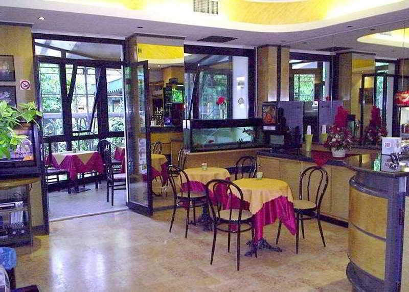 Hotel Adler Milán Exterior foto